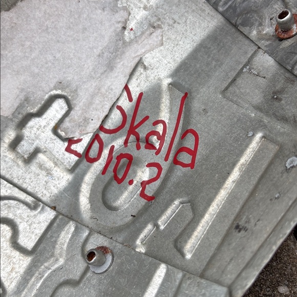 Vintage Texas License Plate Armadillo Sculpture Artist Signed 27x8in - Picture 7 of 7